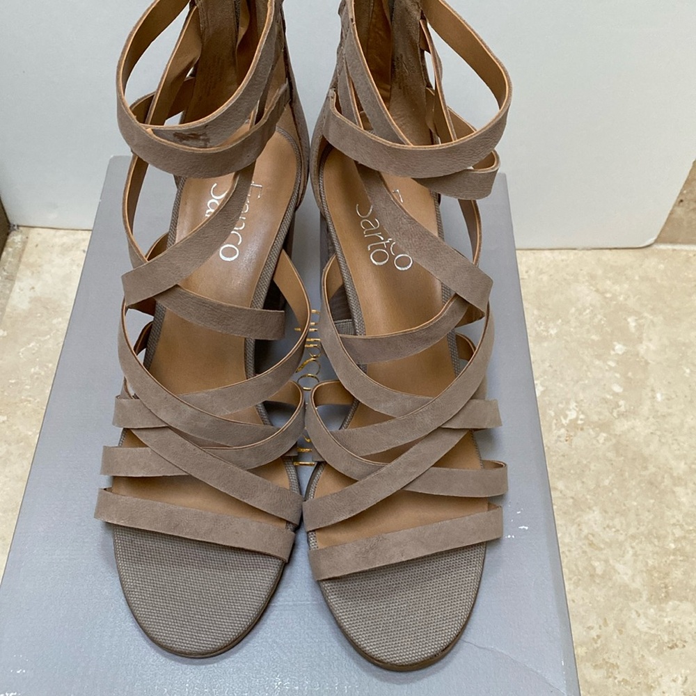 Franco Sarto sandals. Size 8.5 Gray. NWT